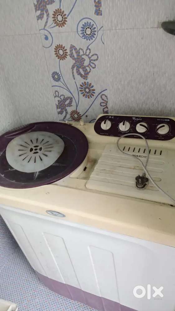 Washing machine, whirlpool