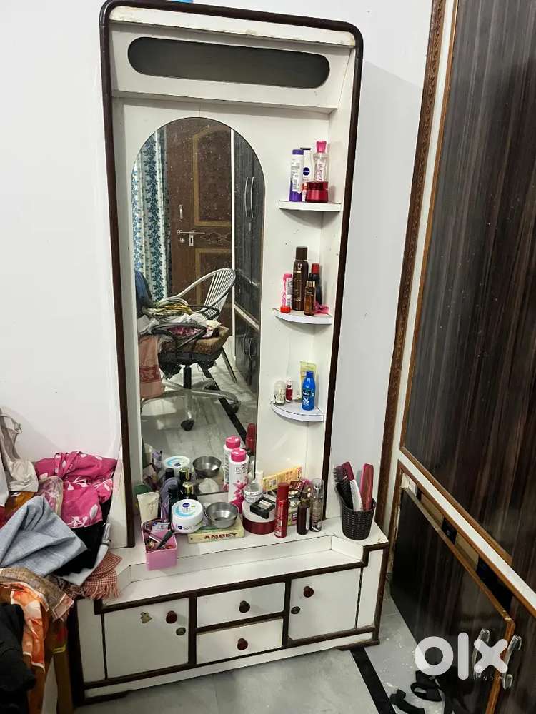 Dressing Table for Sale - Great Condition