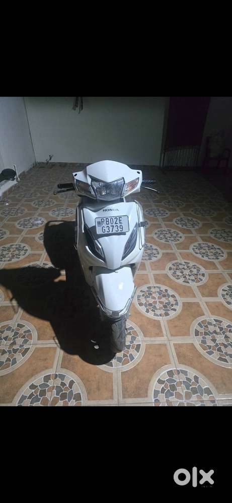 Activa 6g 2022 modal PEARL PRECIOUS WHITE