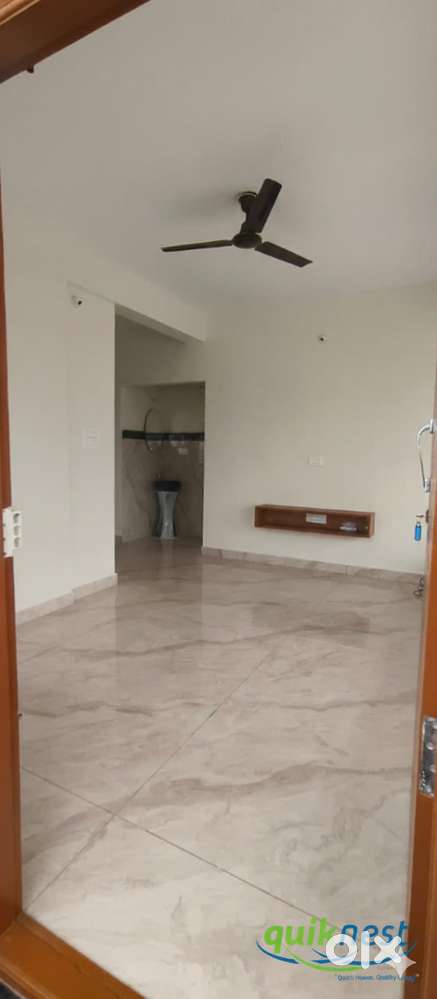 2 BHK Semi-Furnished Apartment for Lease in AECS Layout, Marathahalli