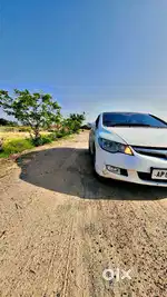 I am selling civic 2007 model bumper neat in condition can reuse it