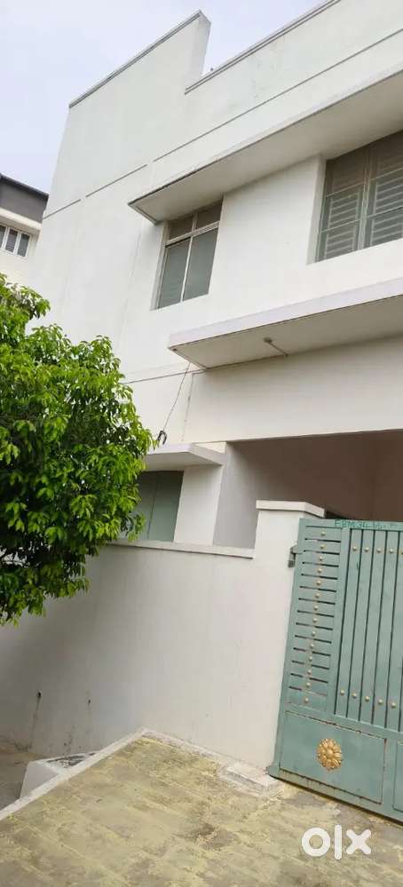 17 Cent+ 6000 sq feet buiding sale