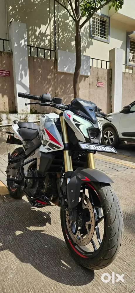 BAJAJ PALSAR NS400Z