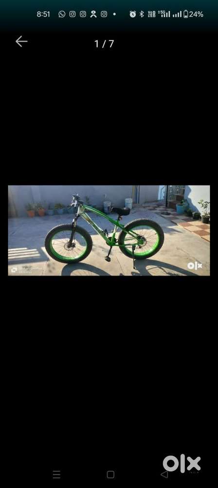 Fat tyre bycyle with geer and headlight and horn