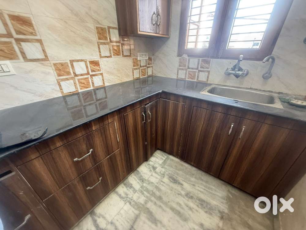 2 bhk İndependent only samll Faimly