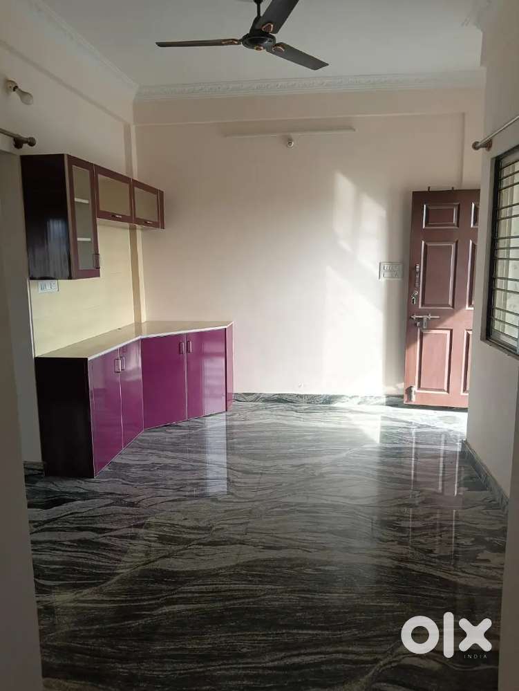 2 BHK  HOUSE AVAiLABLE FOR  RENT