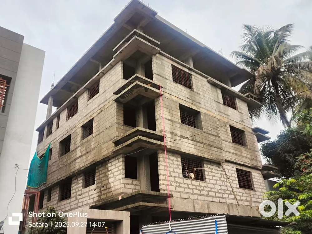 Premium Location,Luxorious flats in the Heart of city