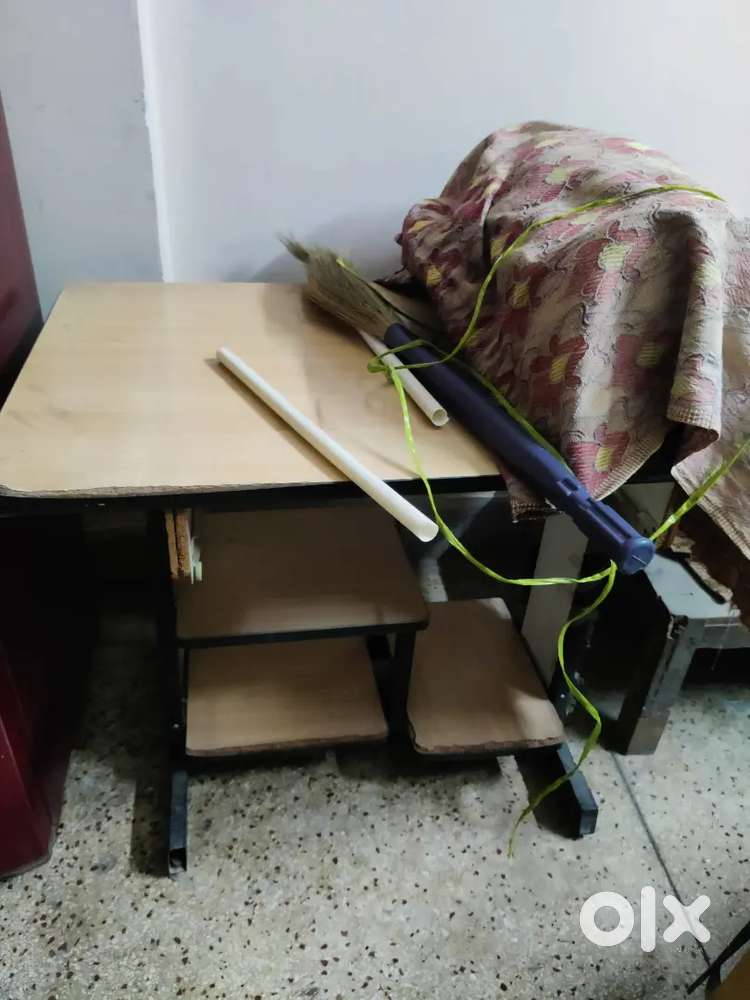 Computer Table