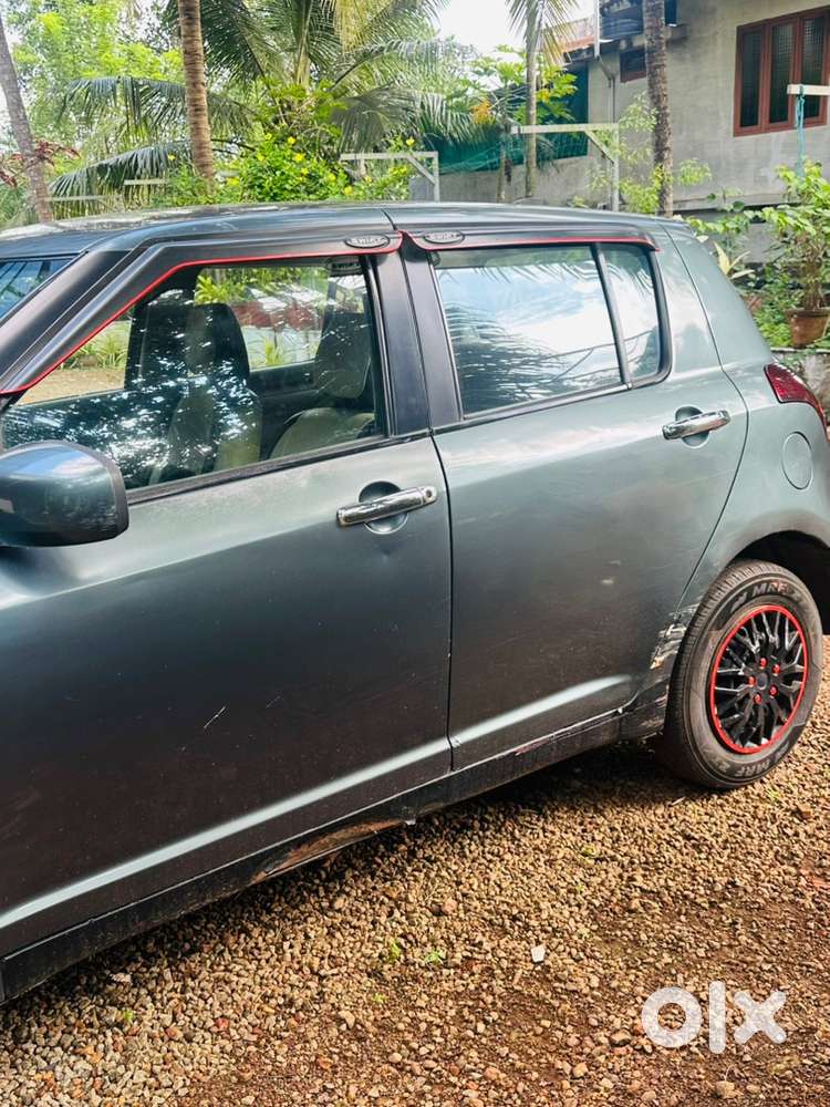 Maruti Suzuki Swift 2006 Petrol 130000 Km Driven