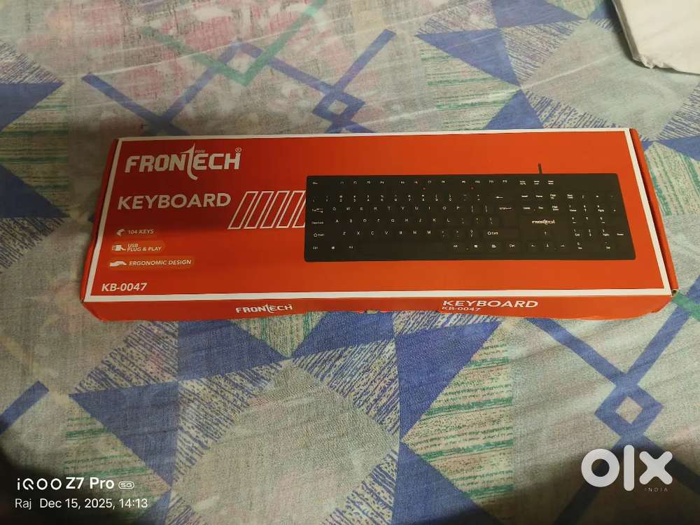 Boat headphone, keyboard, mouse.