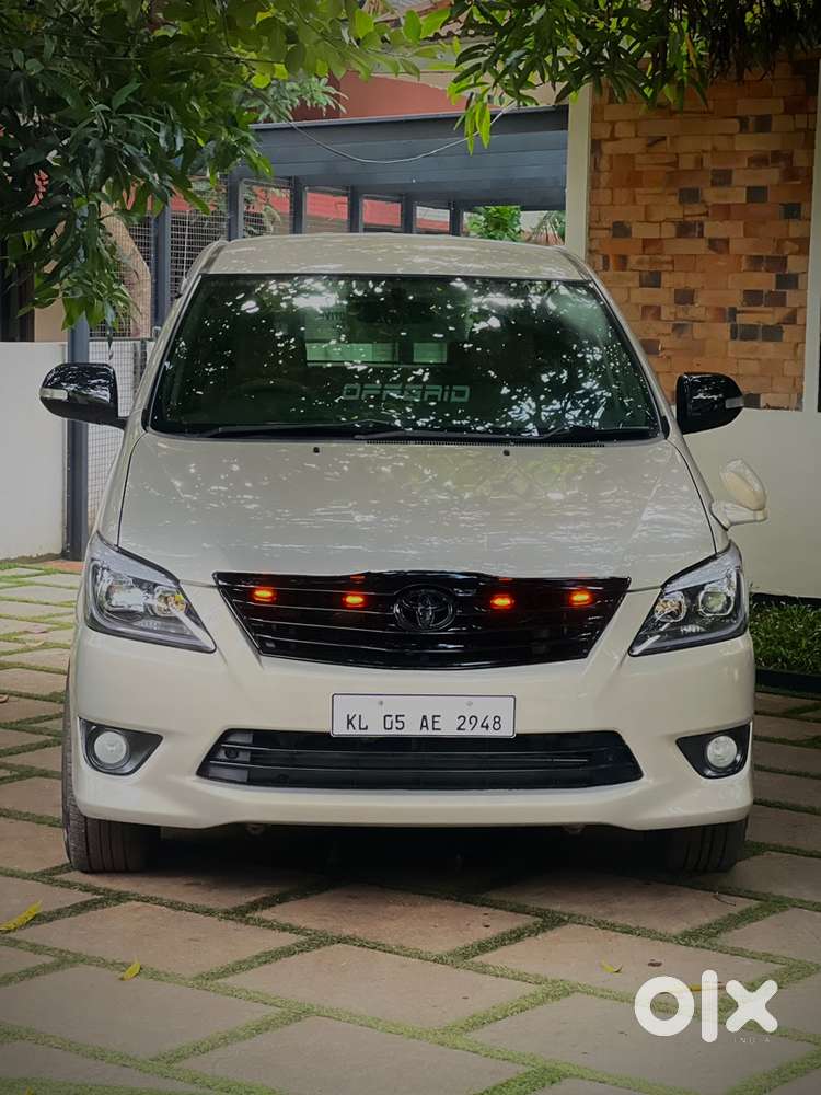 INNOVA 2012 V 97500 ORIGINAL KERALA