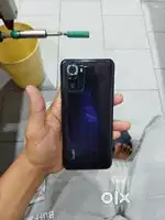 Redmi  note 11se.  6GB RAM 64 STORAGE 3 year old phone and Box charger
