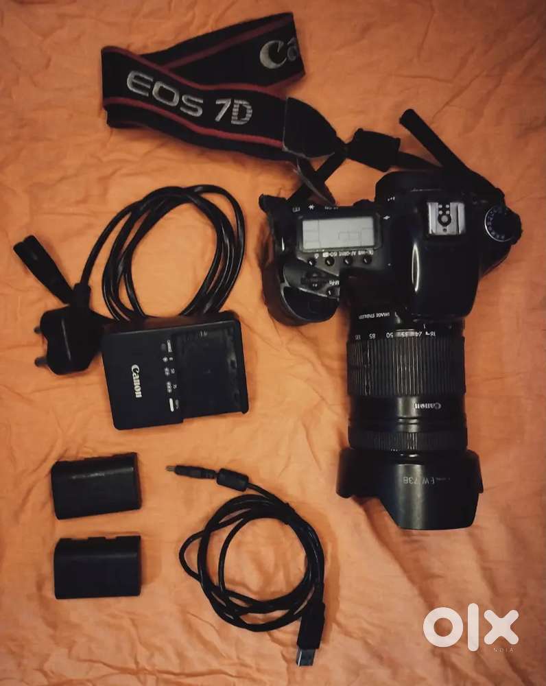 Sell Canon EOS 7D Camera & Accessories