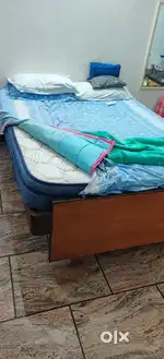Cot with bed 6.5'x5' size