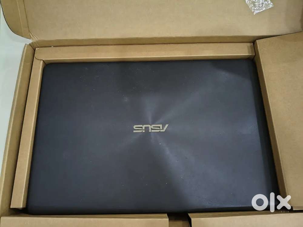 ASUS Vivobook 14 (2018 model)