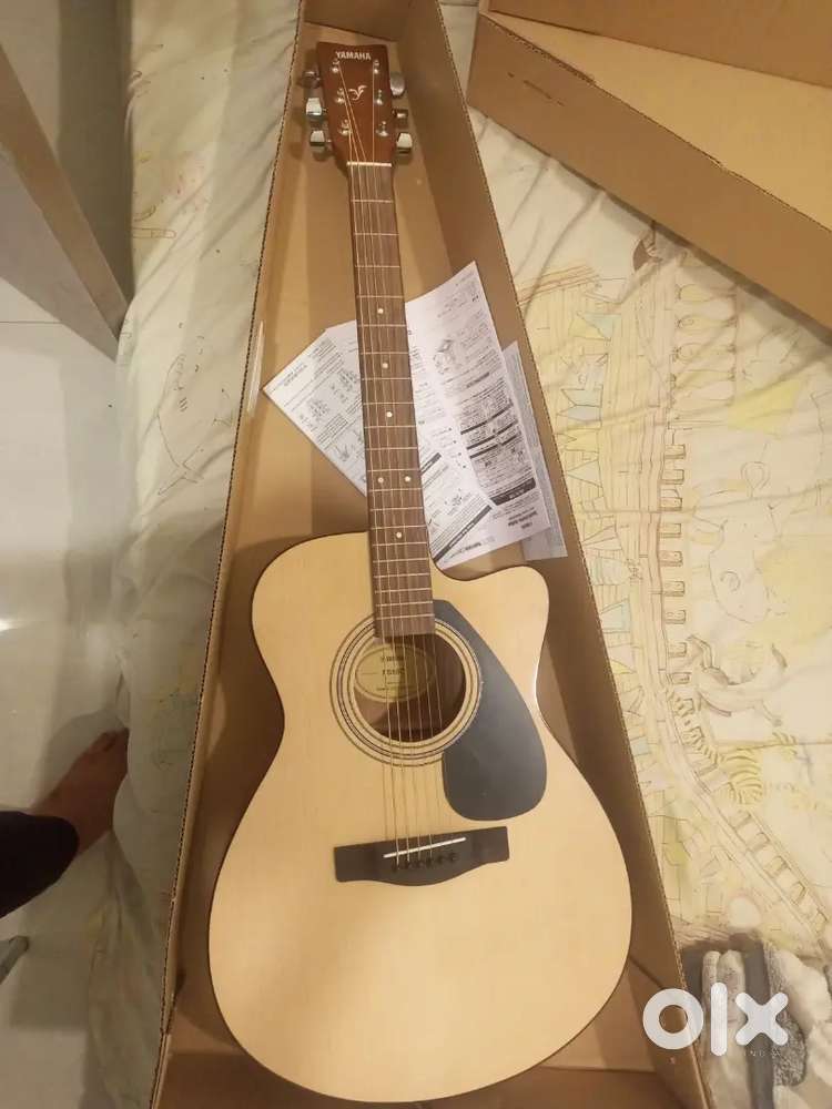 New yamaha guitar. Modal FSX80CBL