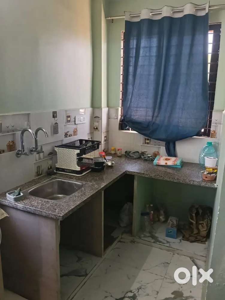1room+kitchen for rent in arera colony near by 10 market
