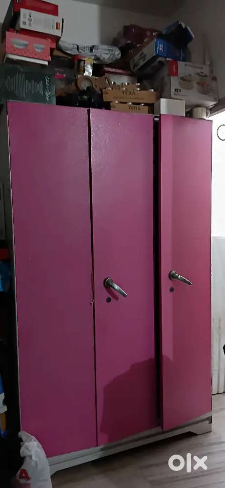 Almirah 3 doors