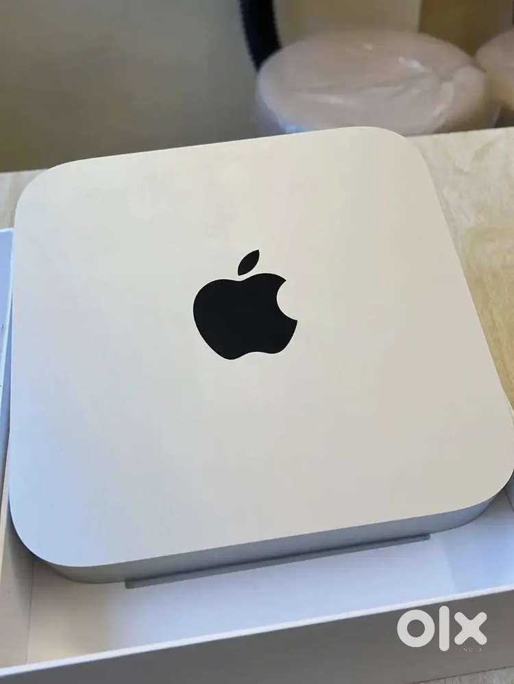 Apple M2 MAC MINI 8gb 256 gb mint condition