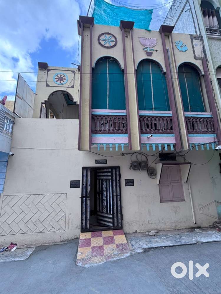 Independent 3 bedroom house with 2 halls & 2 bathrooms at Santosh nagr