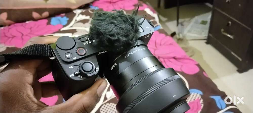 Brand New Sony ZV-E10 Mark 2 with Sigma 30mm lens F1.4