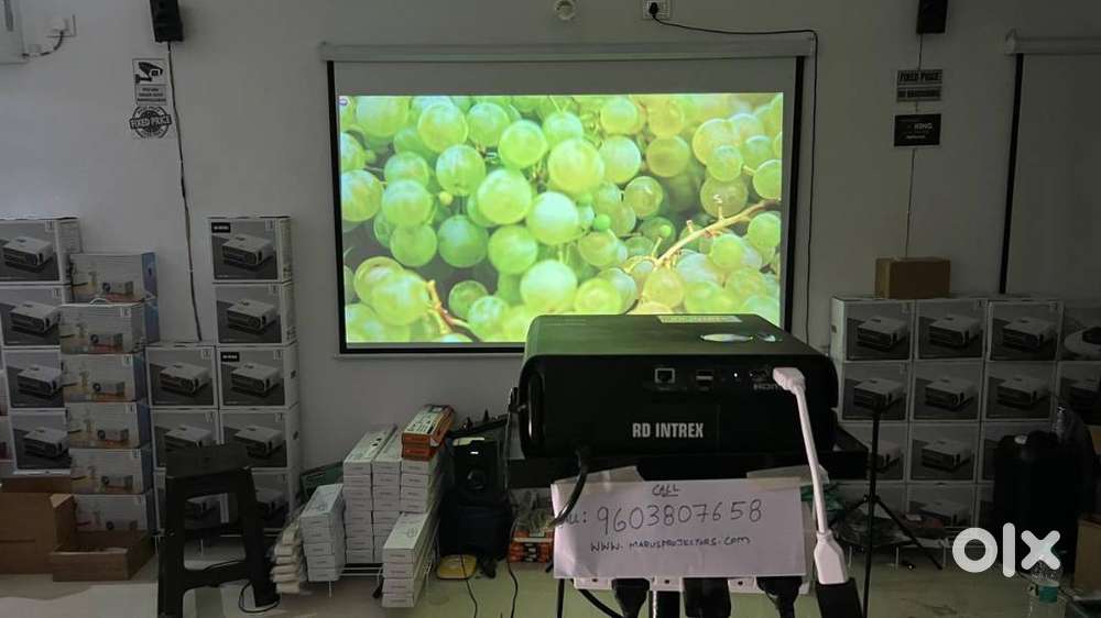 New Best quality 4K 3D projectors and screens wall tripod at wholesale