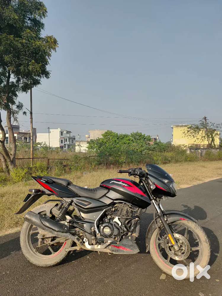 Ok bike hai mint condition