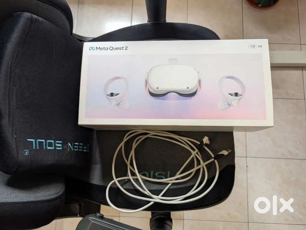 Oculus (Meta) Quest 2 Advanced Virtual Reality Headset (128GB)