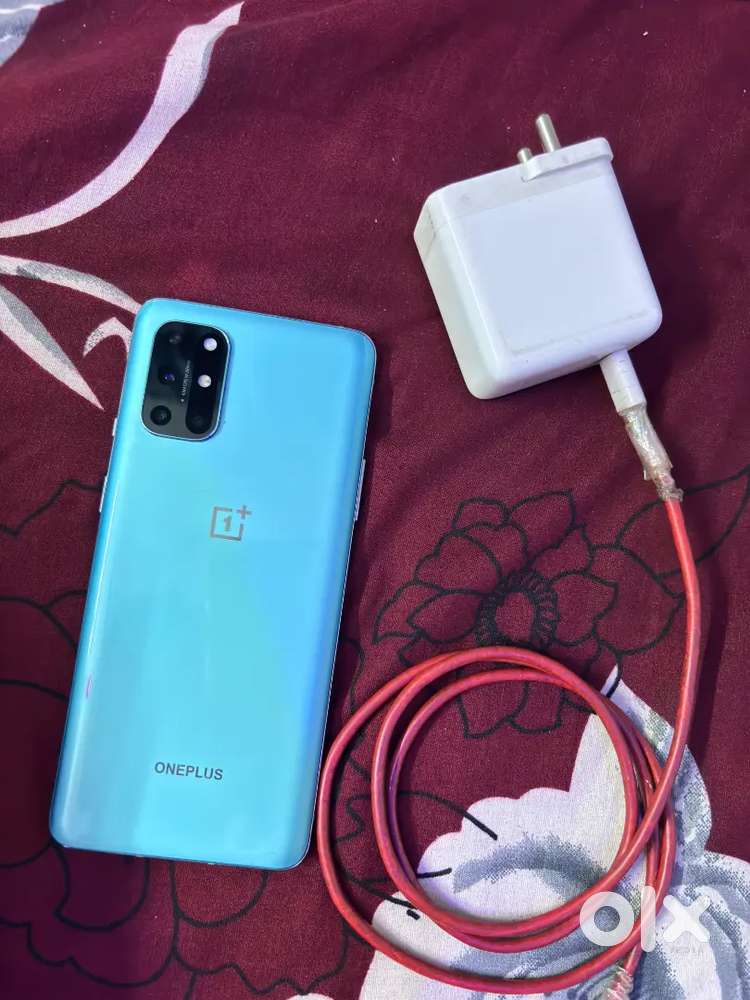 One plus 8T 8/128 GB