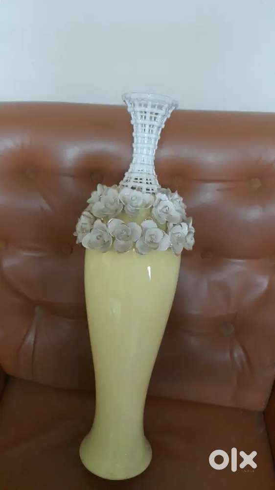 Flower vase pair