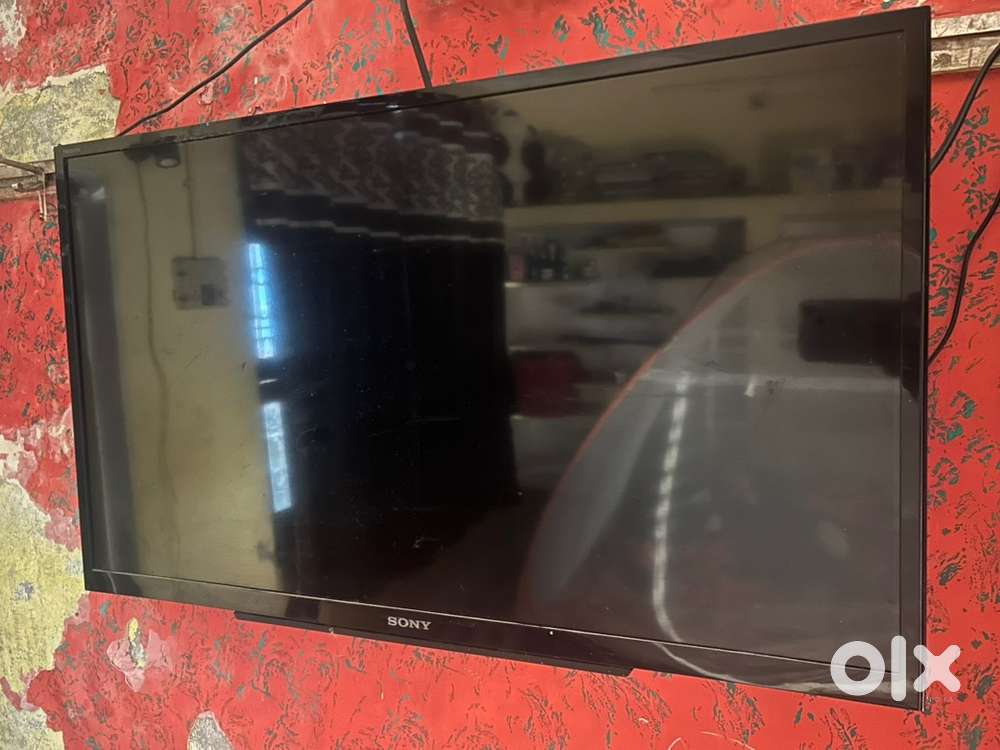 Sony tv 32 inch excellent condition non smart
