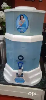 Kent manual water filter & almirah cum table