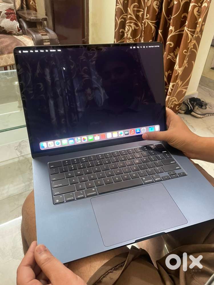i want sell my apple macbook Air 15inch
