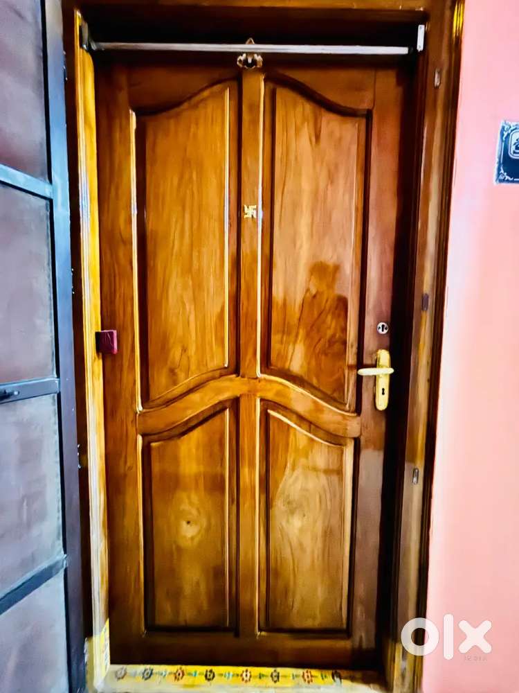 BEAUTIFUL FURNISHED FLAT  @ 49,99,999/- @SWATANTRA HOSPITAL