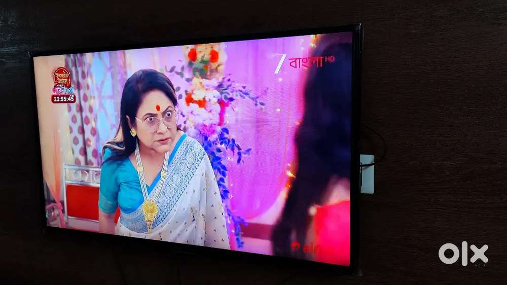 Sony Bravia Full HD LED Smart TV (40 inches) with Set top box and Dish