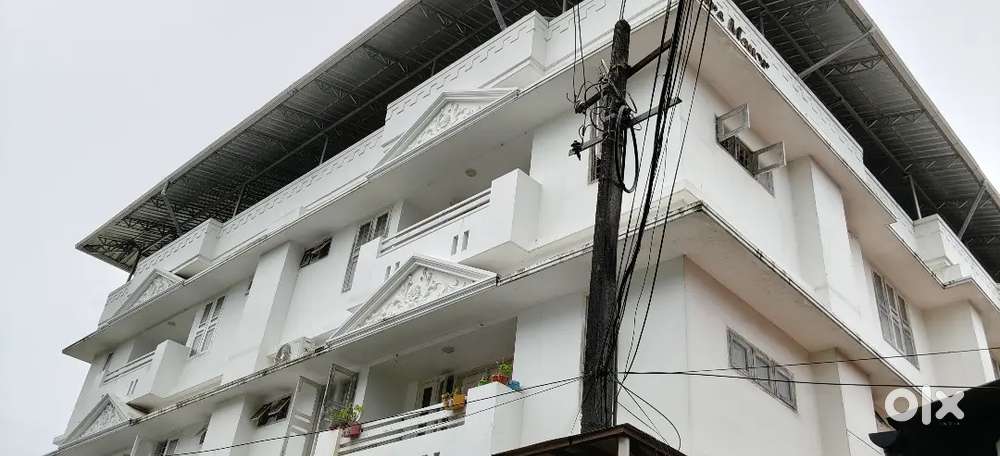2 bhk appartment for rent family at kaloor.