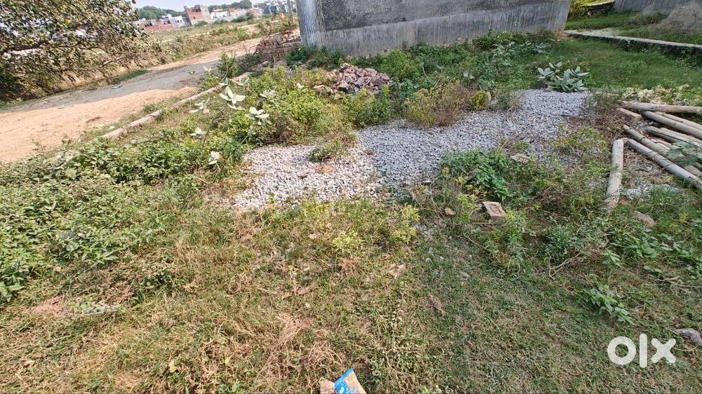 Commercial plot for sale Corner plot in Royal City Rs3500/sqft