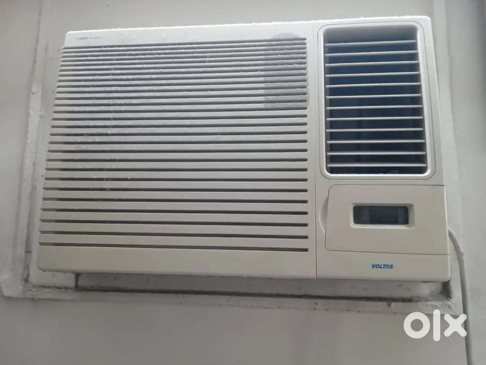 Voltas window AC 1 tone
