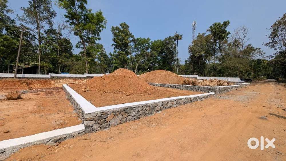 Perumbavoor Kuruppampady Near  15 - 20 Cent Plots  ₹3L DP  Free Reg