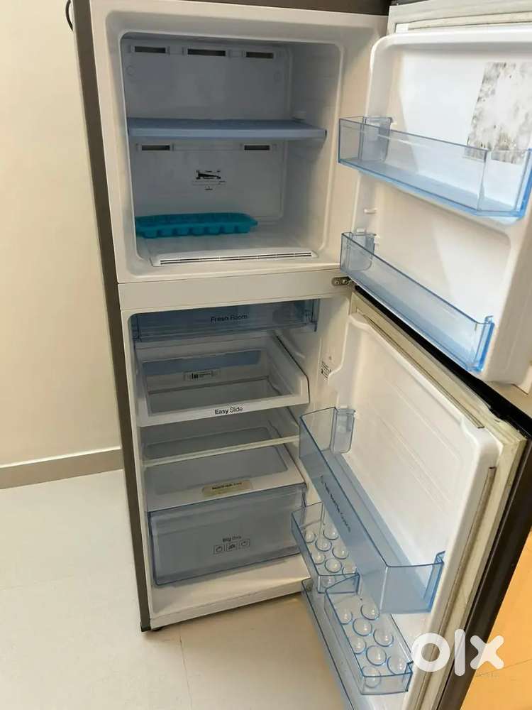 Double door, 253 litre, Samsung refrigerator, good as new