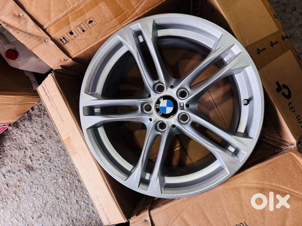 BMW M SPORT ALLOY WHEELS 18 INCH (VERY GOOD CONDITION)
