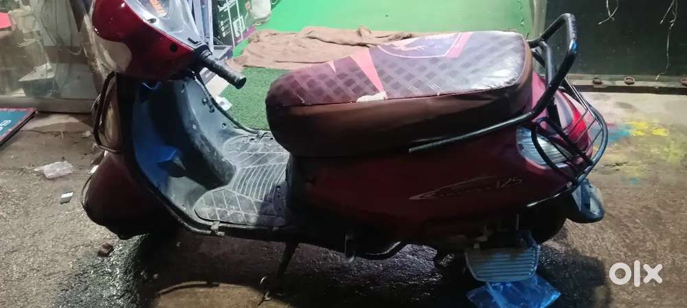 गाड़ी में कोई काम नहीं है