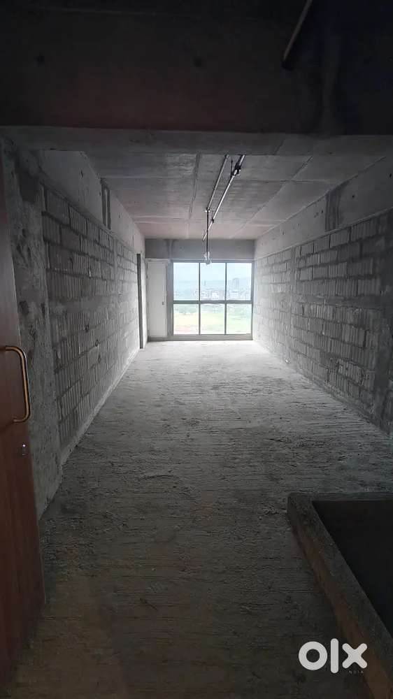 Shop for rent near station