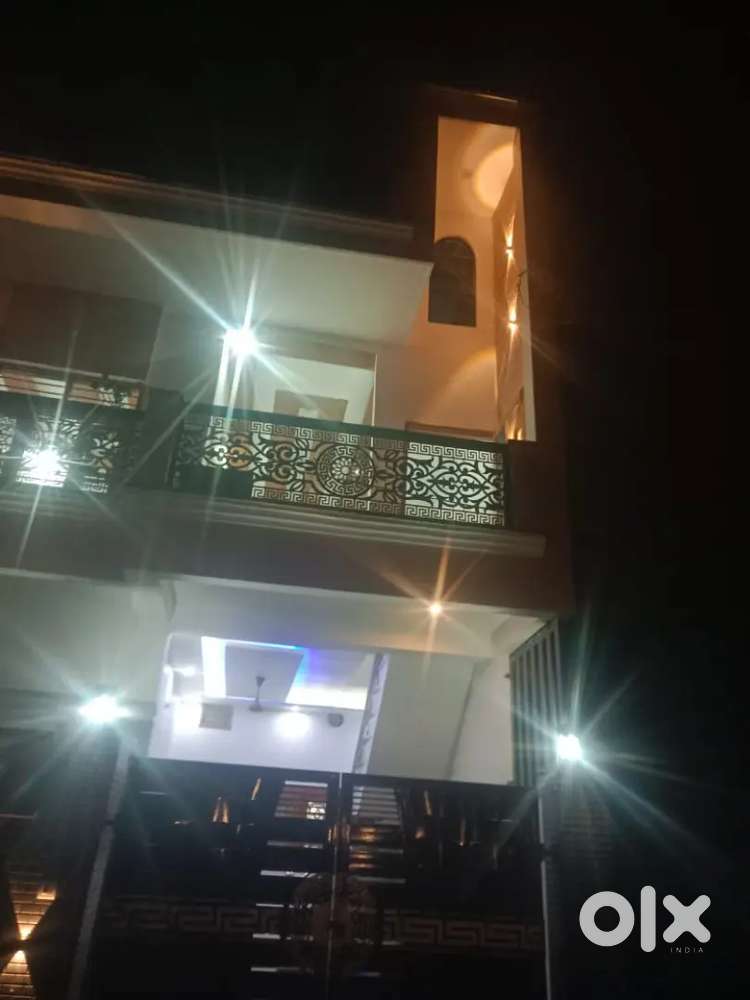 2 BHK and 1 room set for rent