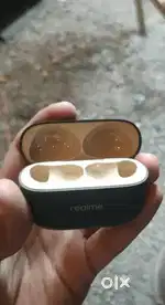 Realme t300 only charging case