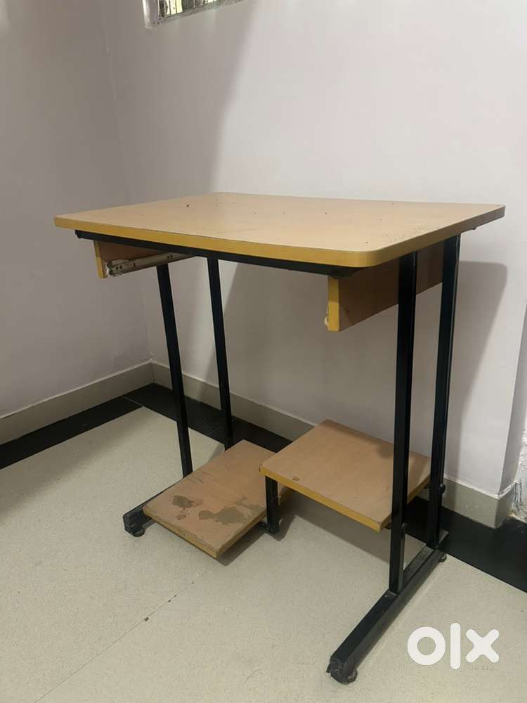 Computer Table