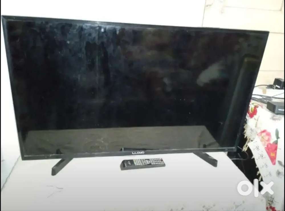 LLOYD 41 INCH LED TV