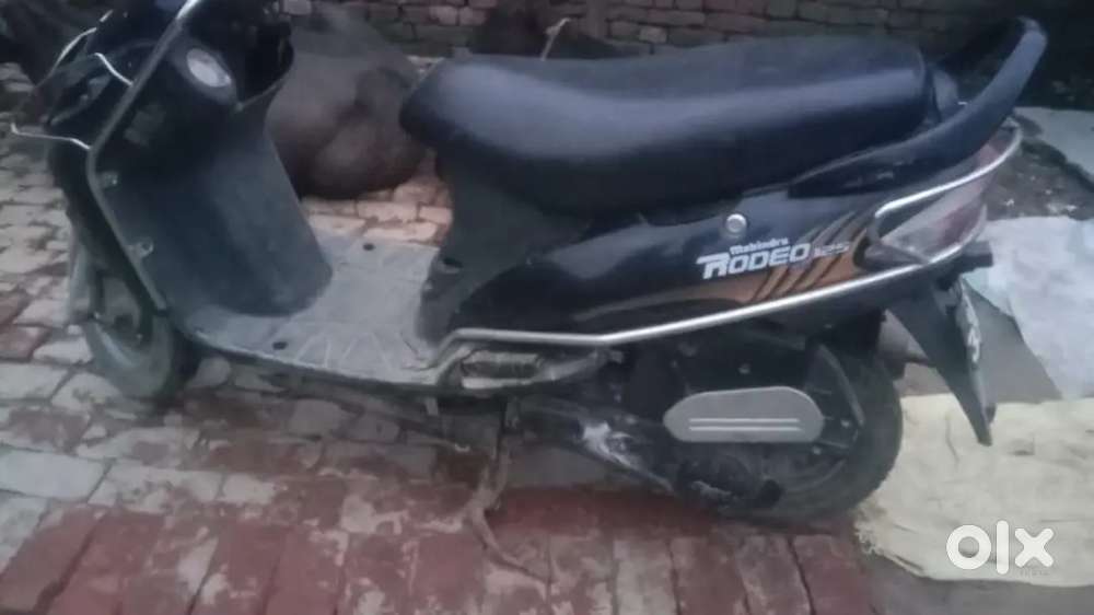 Mahindra Rodeo