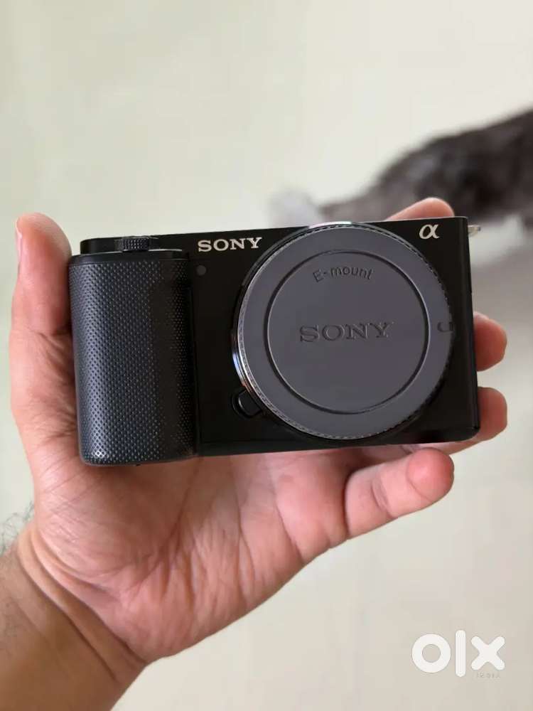 ZV E10 light used camera for sell *only body*