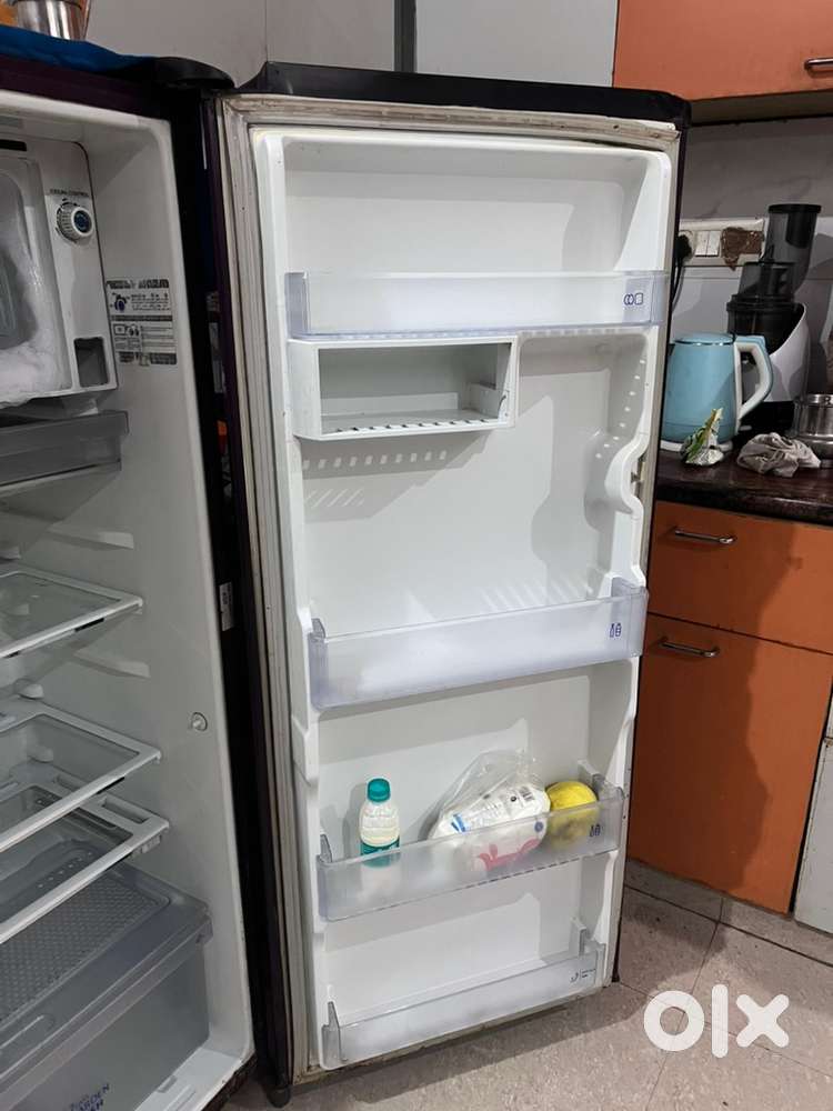Whirlpool single door fridge